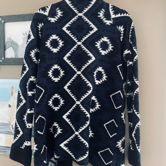 Dex Cardigan - Picture 2 of 3